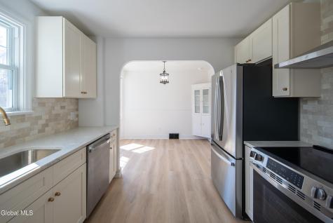 308 Kings Road Schenectady NY 12304