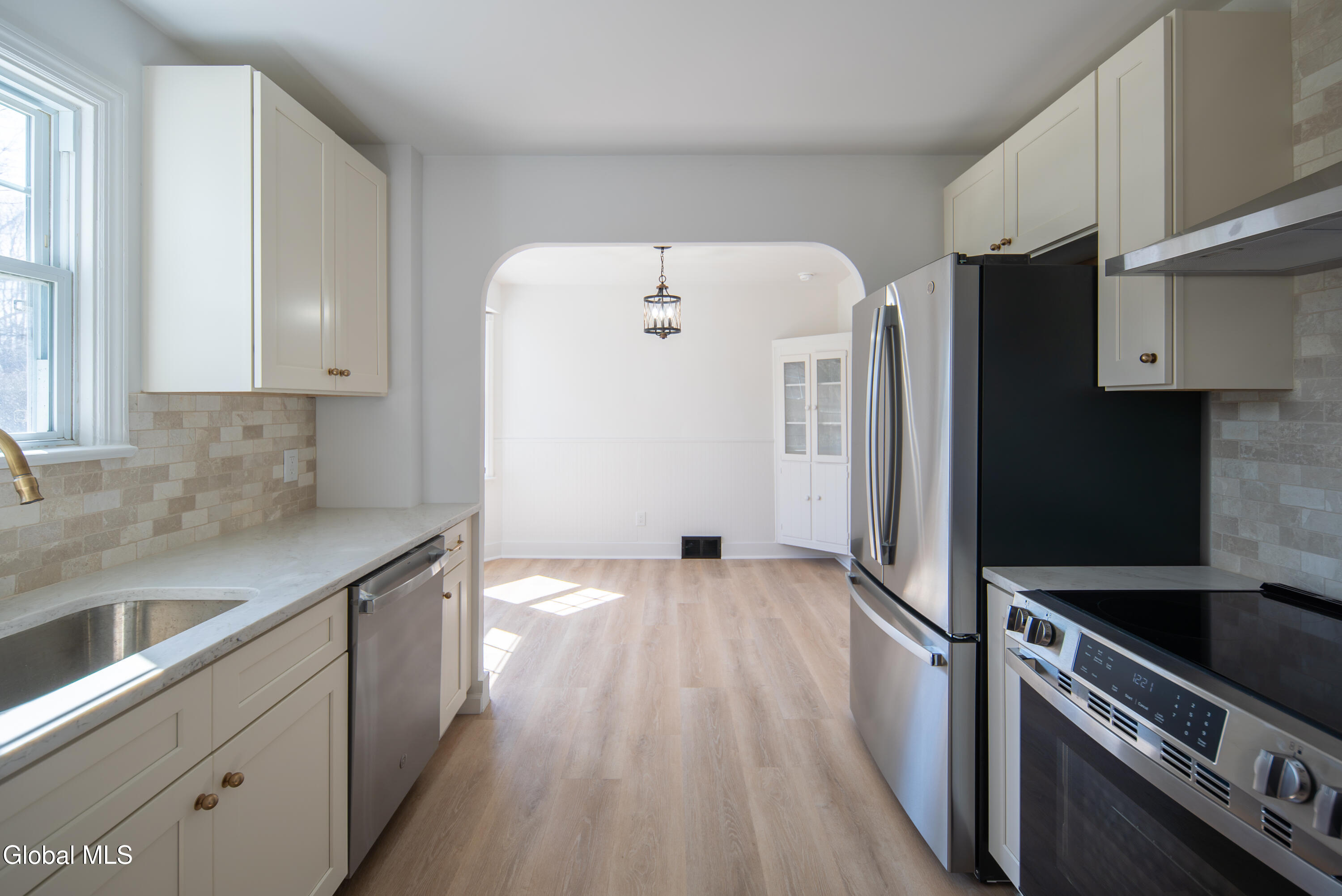 308 Kings Road Schenectady NY 12304