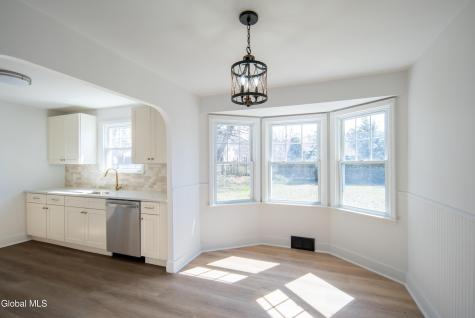 308 Kings Road Schenectady NY 12304