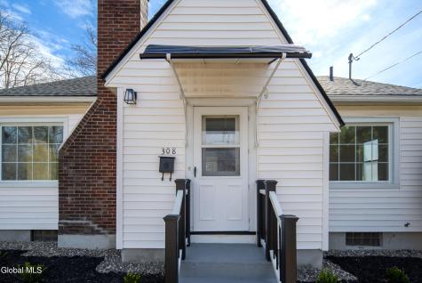 308 Kings Road Schenectady NY 12304