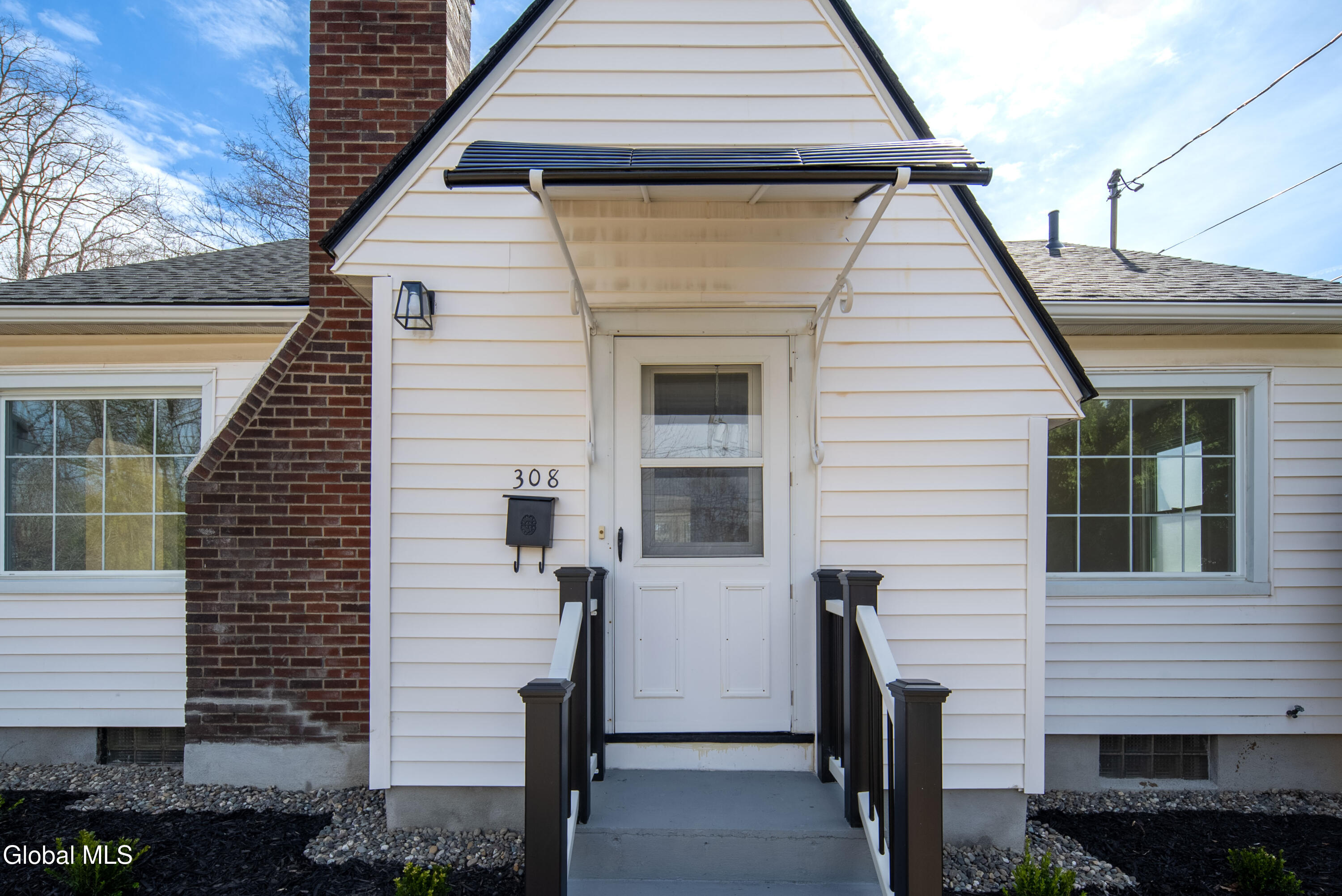 308 Kings Road Schenectady NY 12304