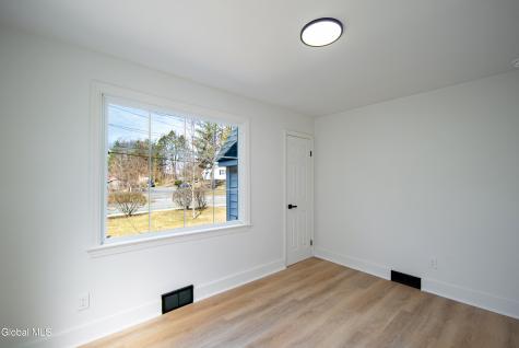 308 Kings Road Schenectady NY 12304
