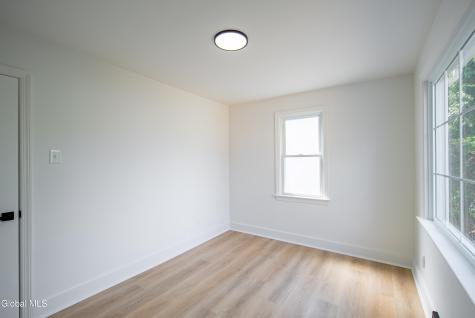 308 Kings Road Schenectady NY 12304