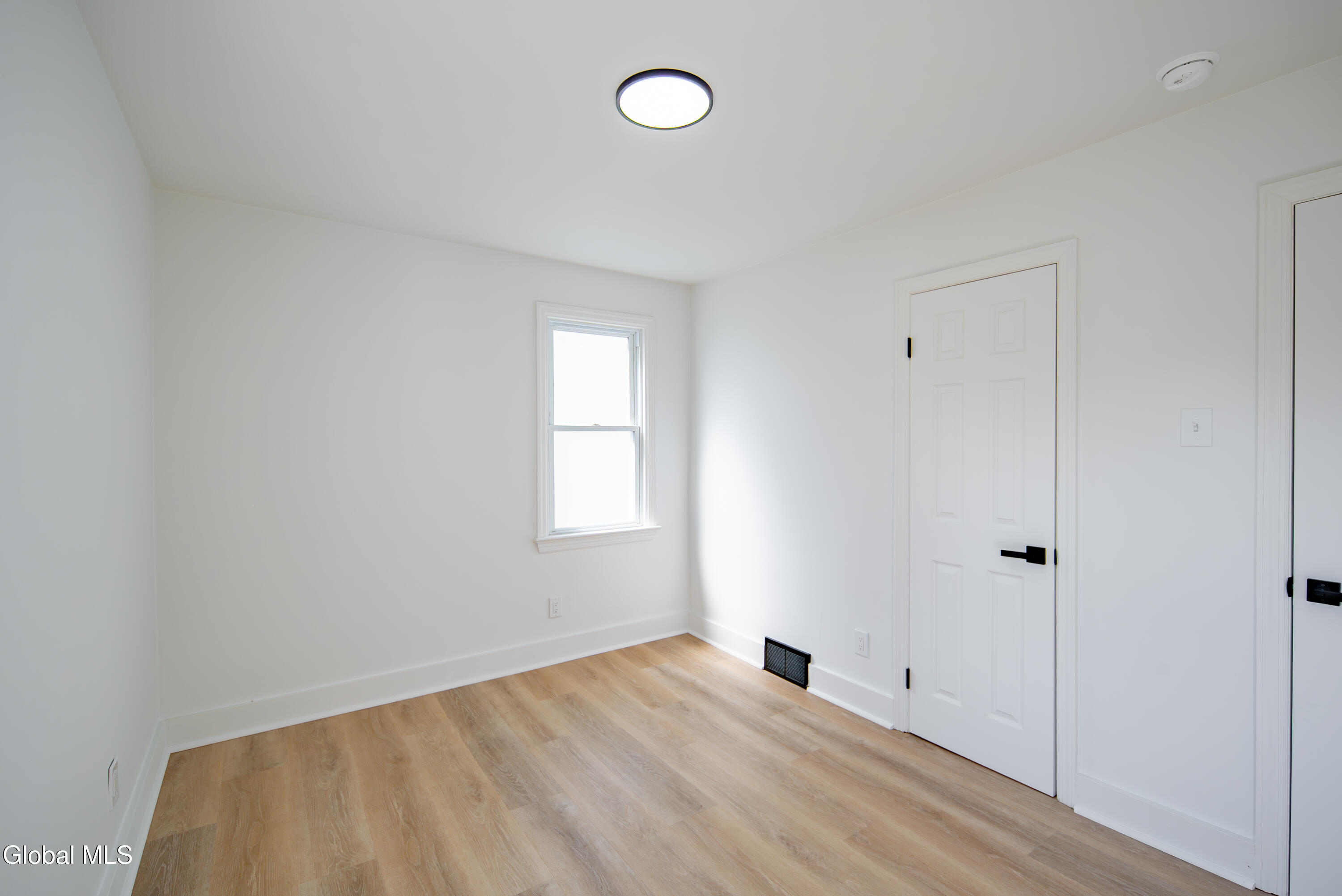 308 Kings Road Schenectady NY 12304