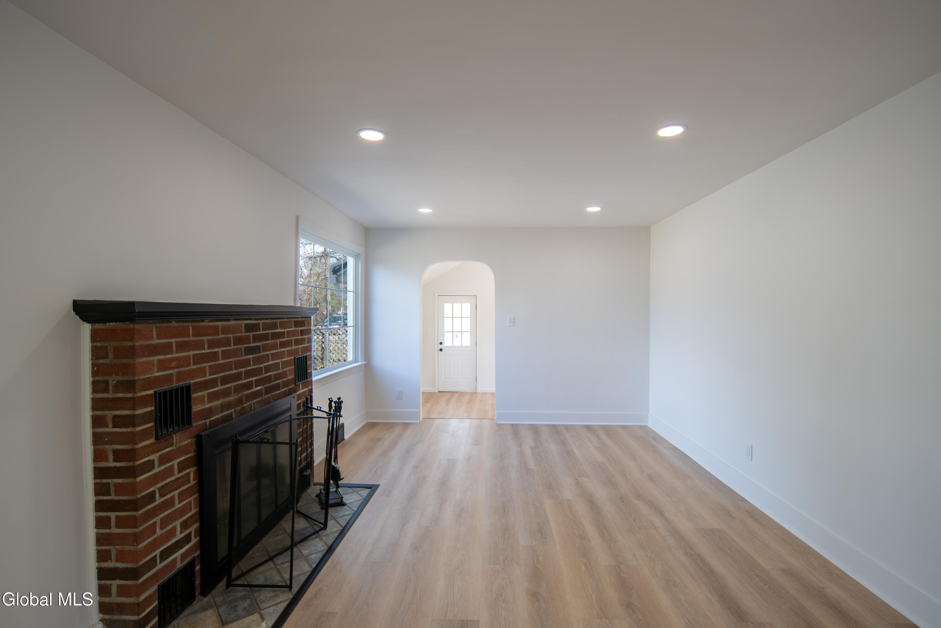 308 Kings Road Schenectady NY 12304