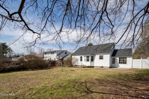 308 Kings Road Schenectady NY 12304
