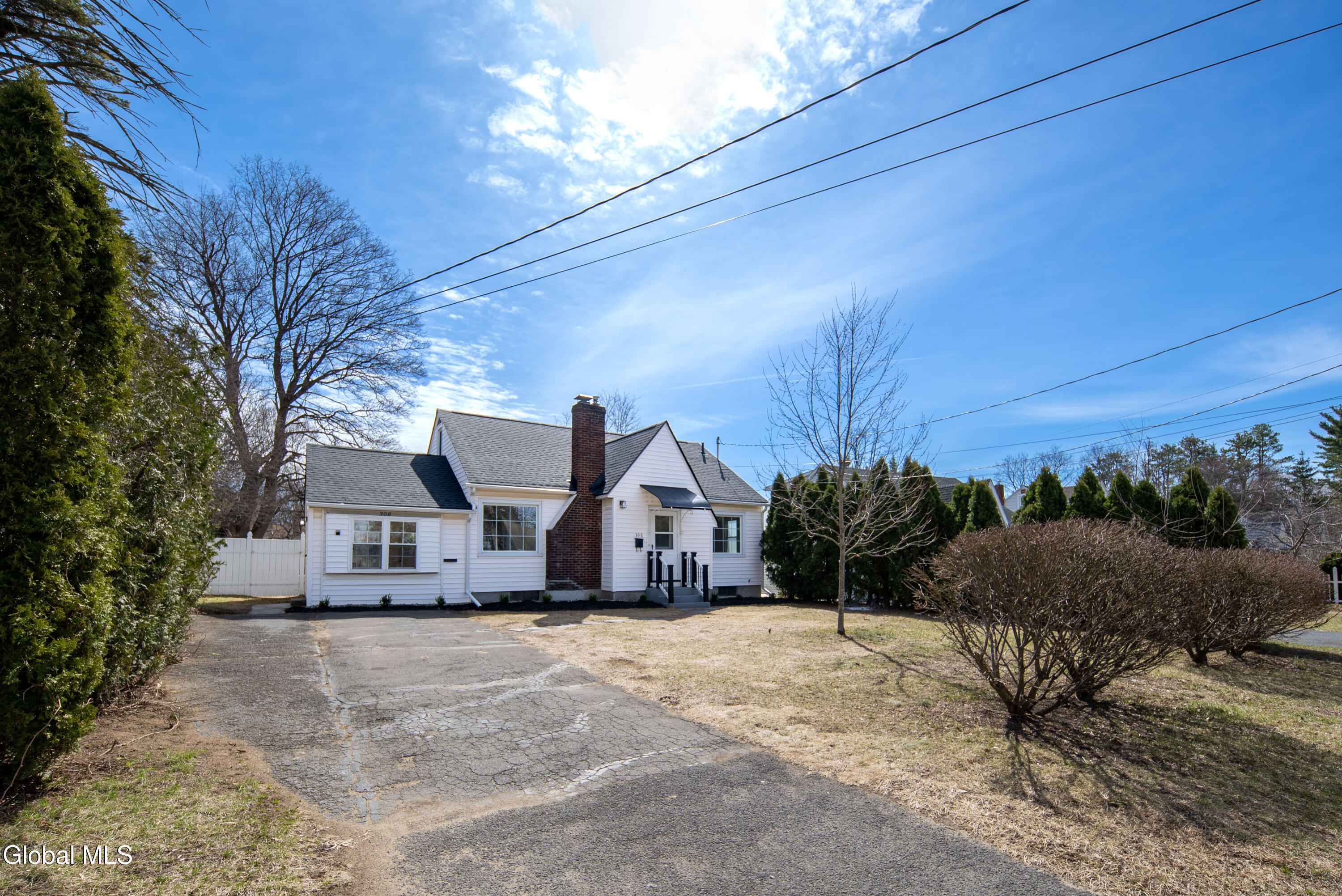 308 Kings Road Schenectady NY 12304