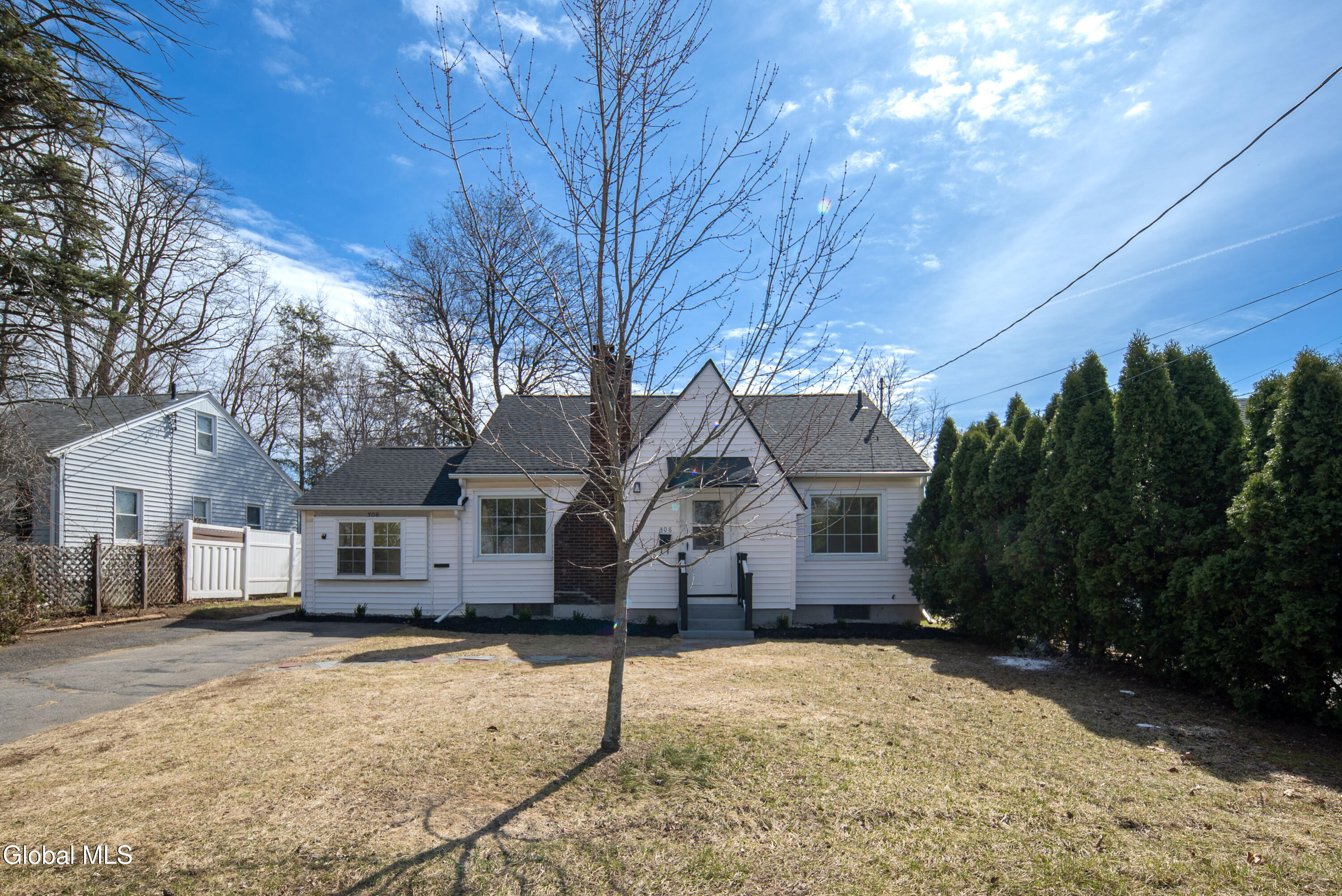 308 Kings Road Schenectady NY 12304