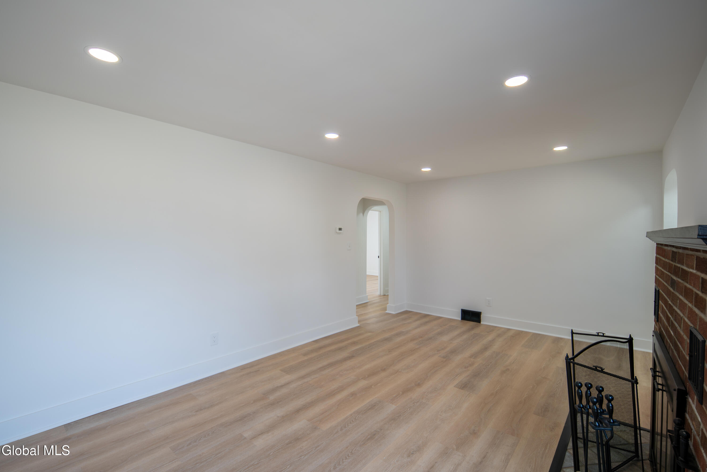 308 Kings Road Schenectady NY 12304
