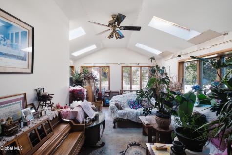 31 Lacy Lane Albany NY 12211