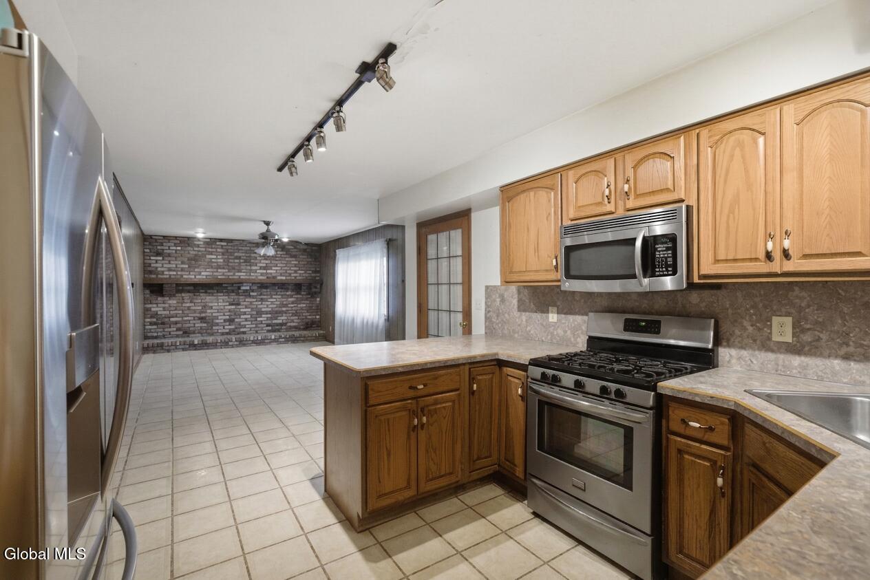 31 Lacy Lane Albany NY 12211