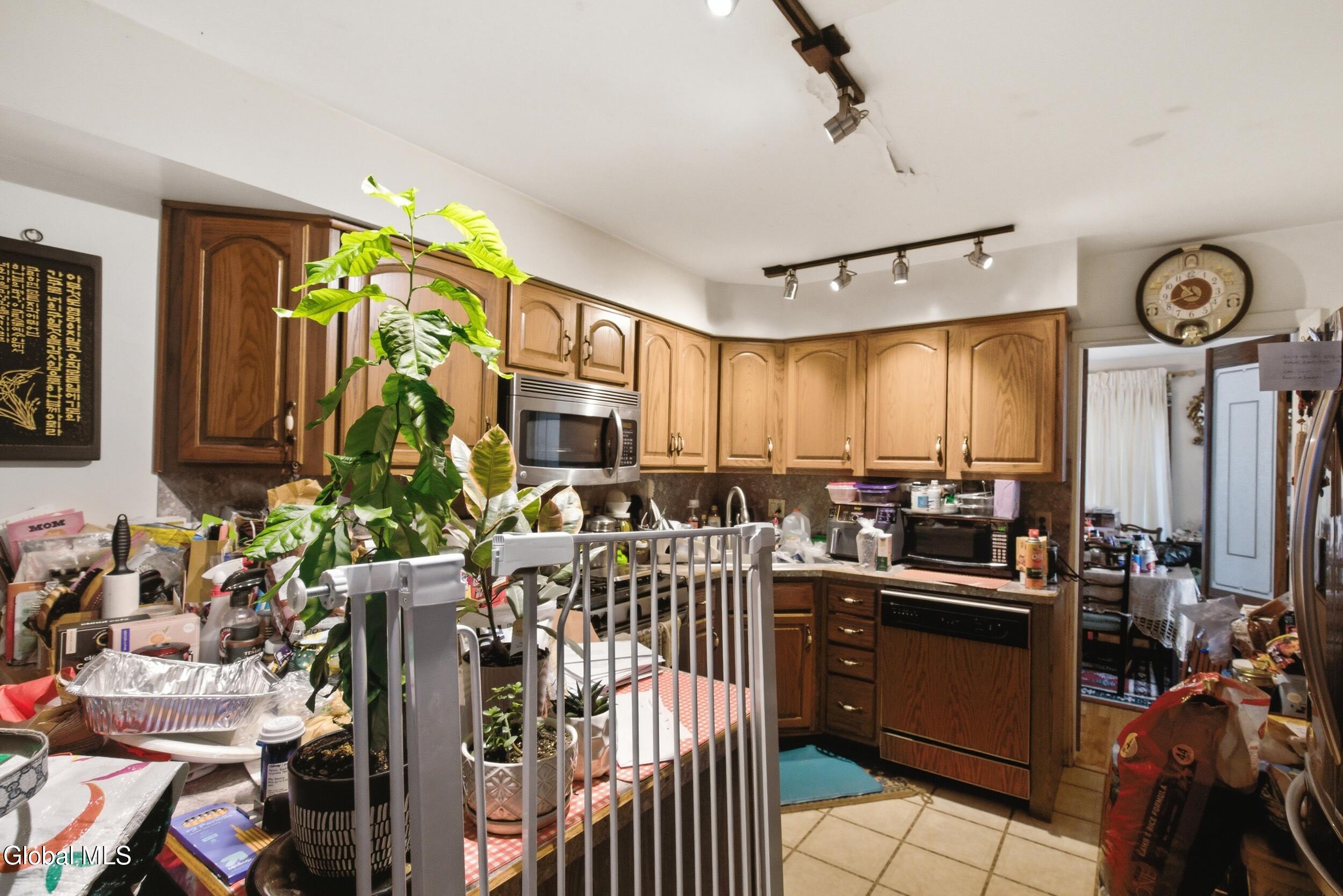 31 Lacy Lane Albany NY 12211