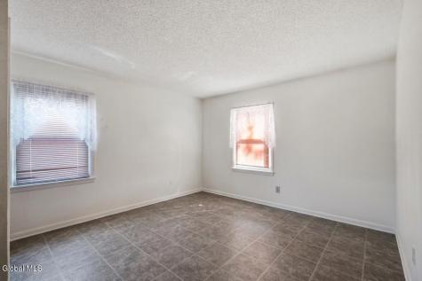 31 Lacy Lane Albany NY 12211