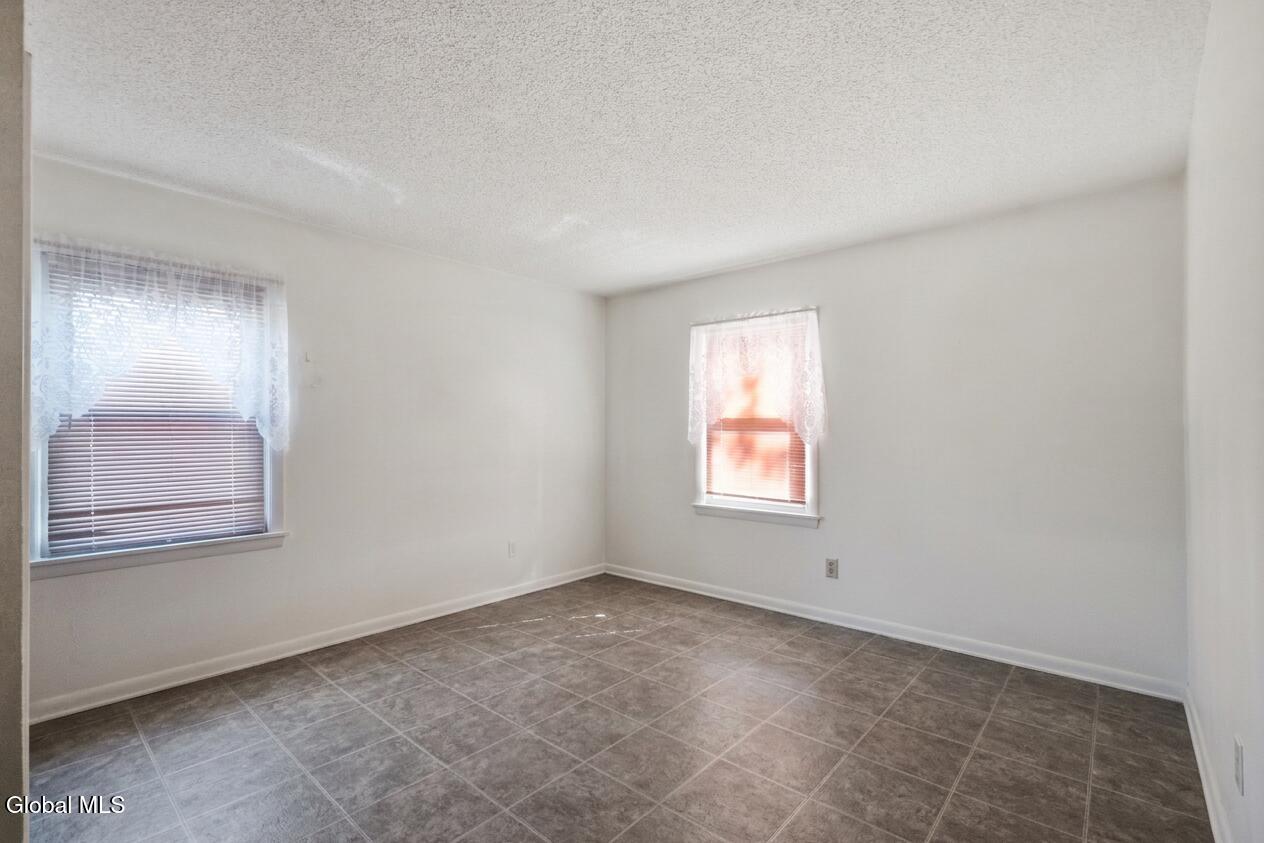 31 Lacy Lane Albany NY 12211
