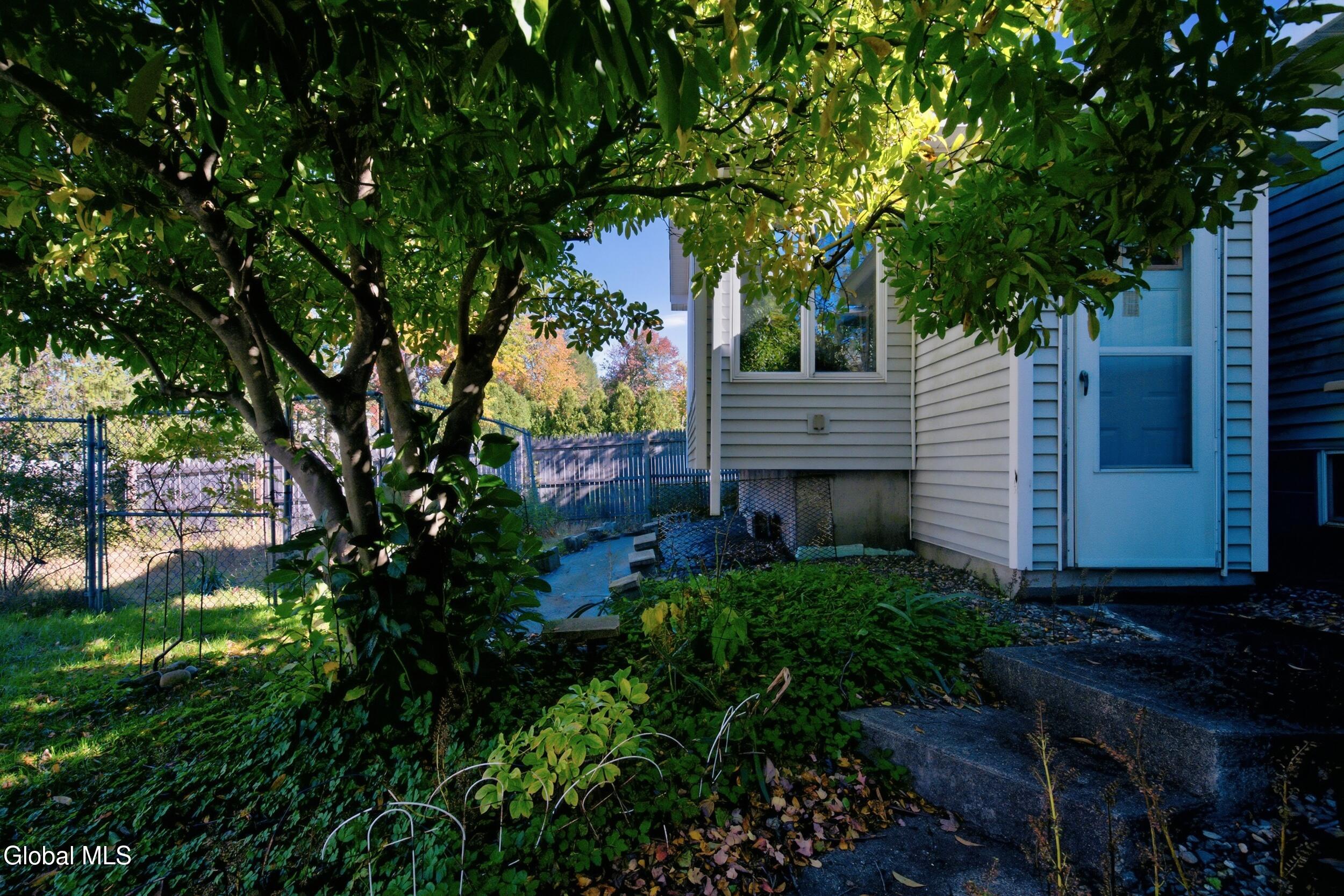 31 Lacy Lane Albany NY 12211
