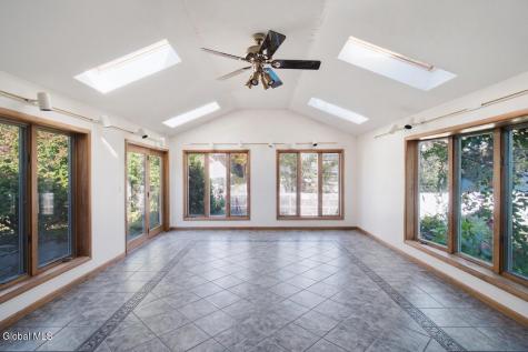 31 Lacy Lane Albany NY 12211
