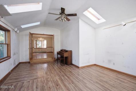 31 Lacy Lane Albany NY 12211