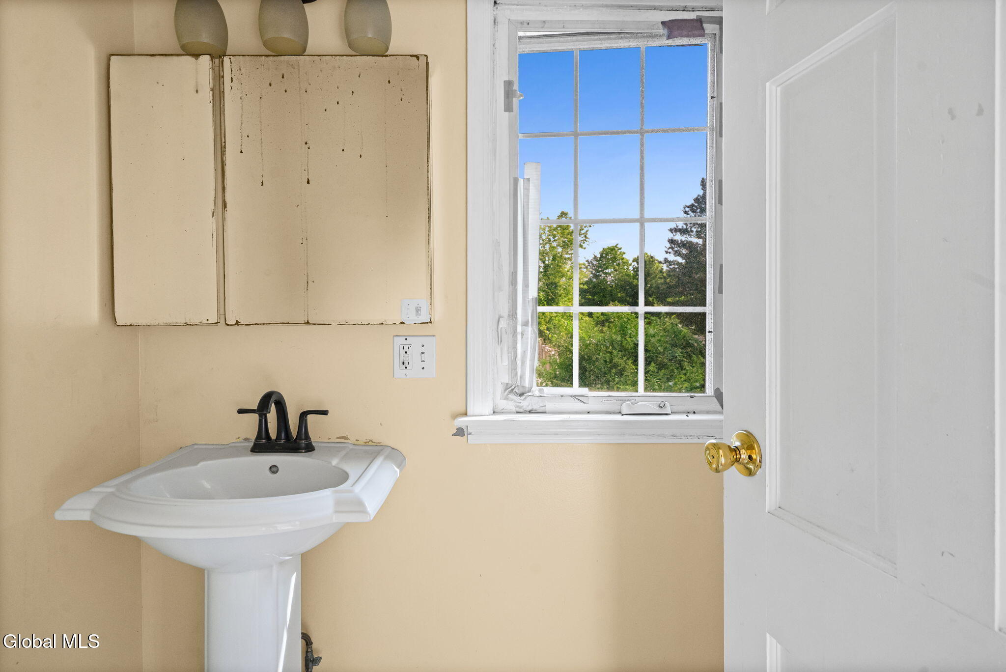 14 Rapp Road Albany NY 12205