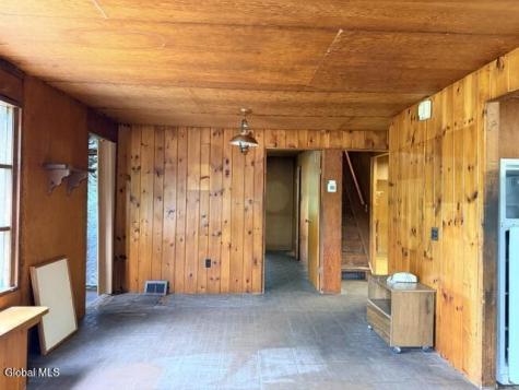 132 Seelye Road Queensbury NY 12804