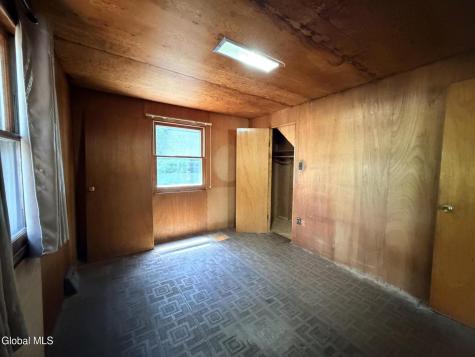 132 Seelye Road Queensbury NY 12804