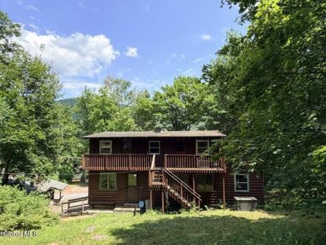 132 Seelye Road Queensbury NY 12804