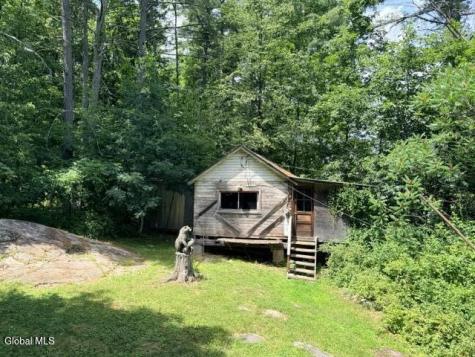 132 Seelye Road Queensbury NY 12804