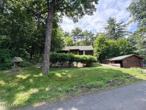 132 Seelye Road Queensbury NY 12804