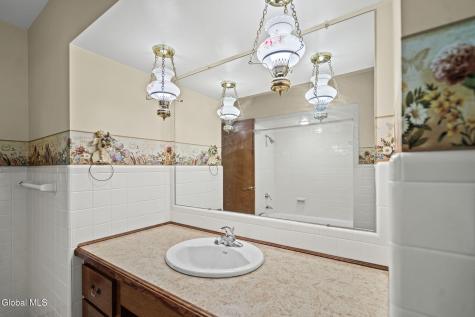 11 Weiser Street Glenmont NY 12077