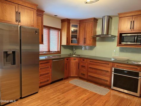 482 Spring Hollow Court Albany NY 12203