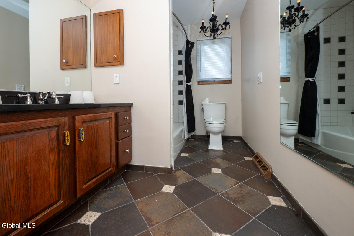 482 Spring Hollow Court Albany NY 12203