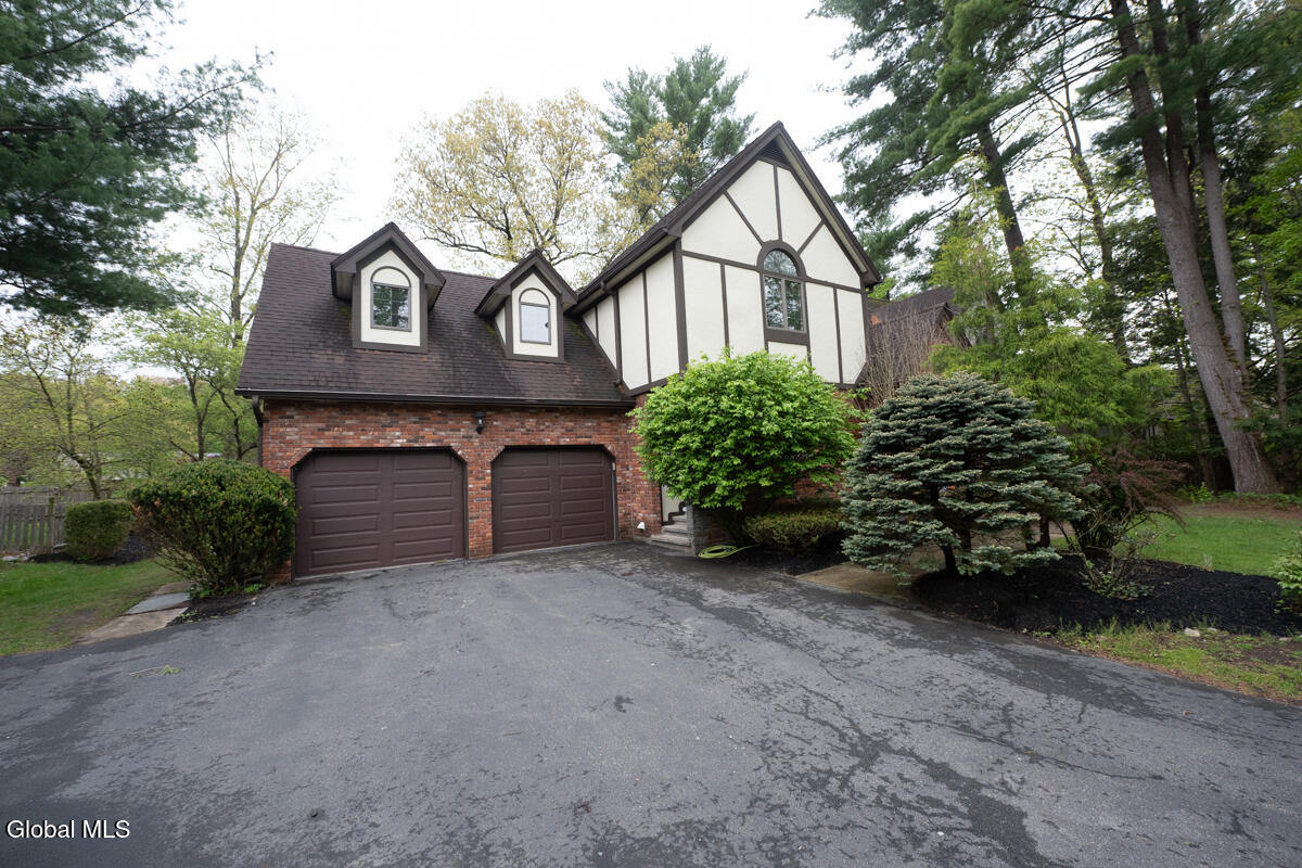 482 Spring Hollow Court Albany NY 12203