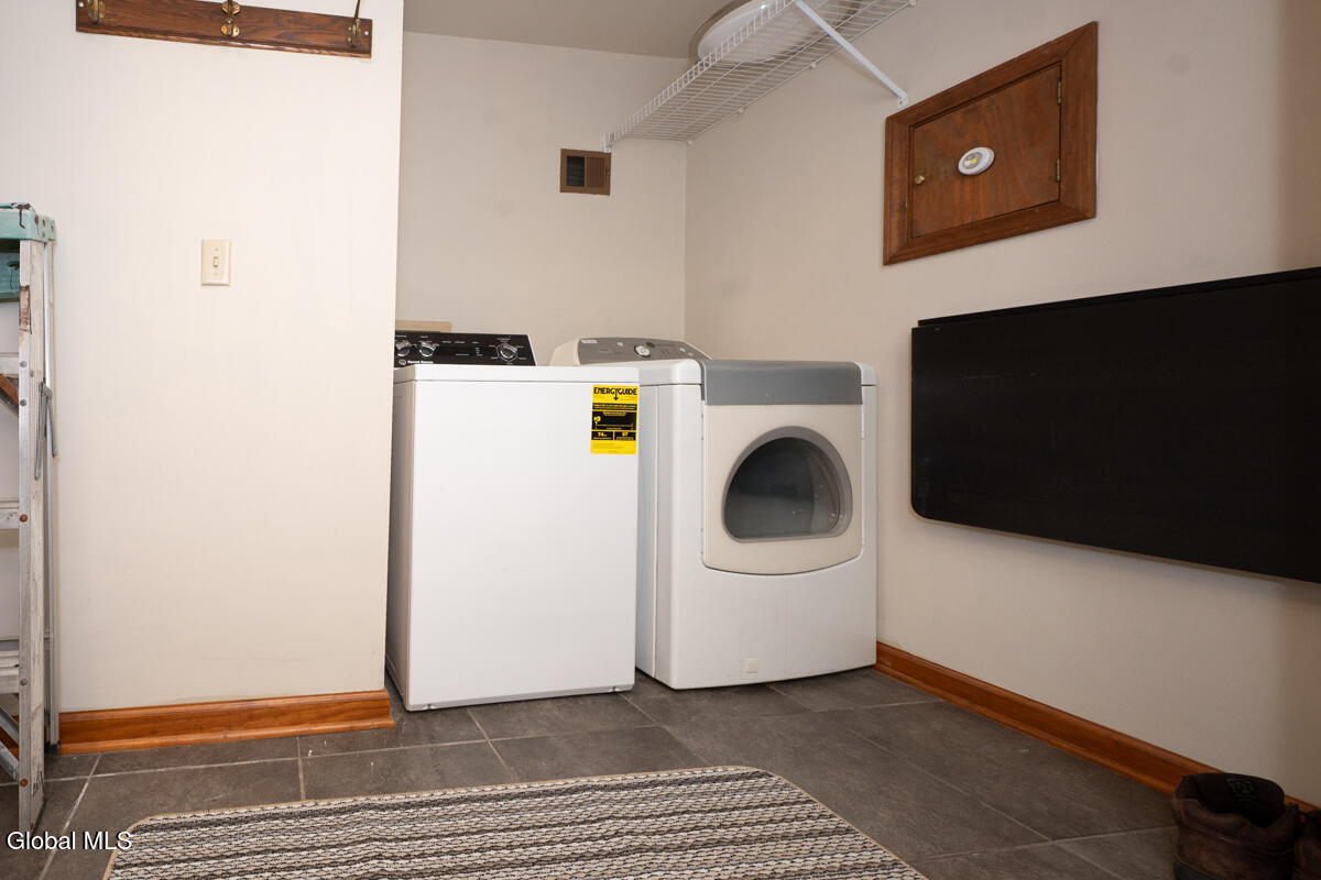 482 Spring Hollow Court Albany NY 12203