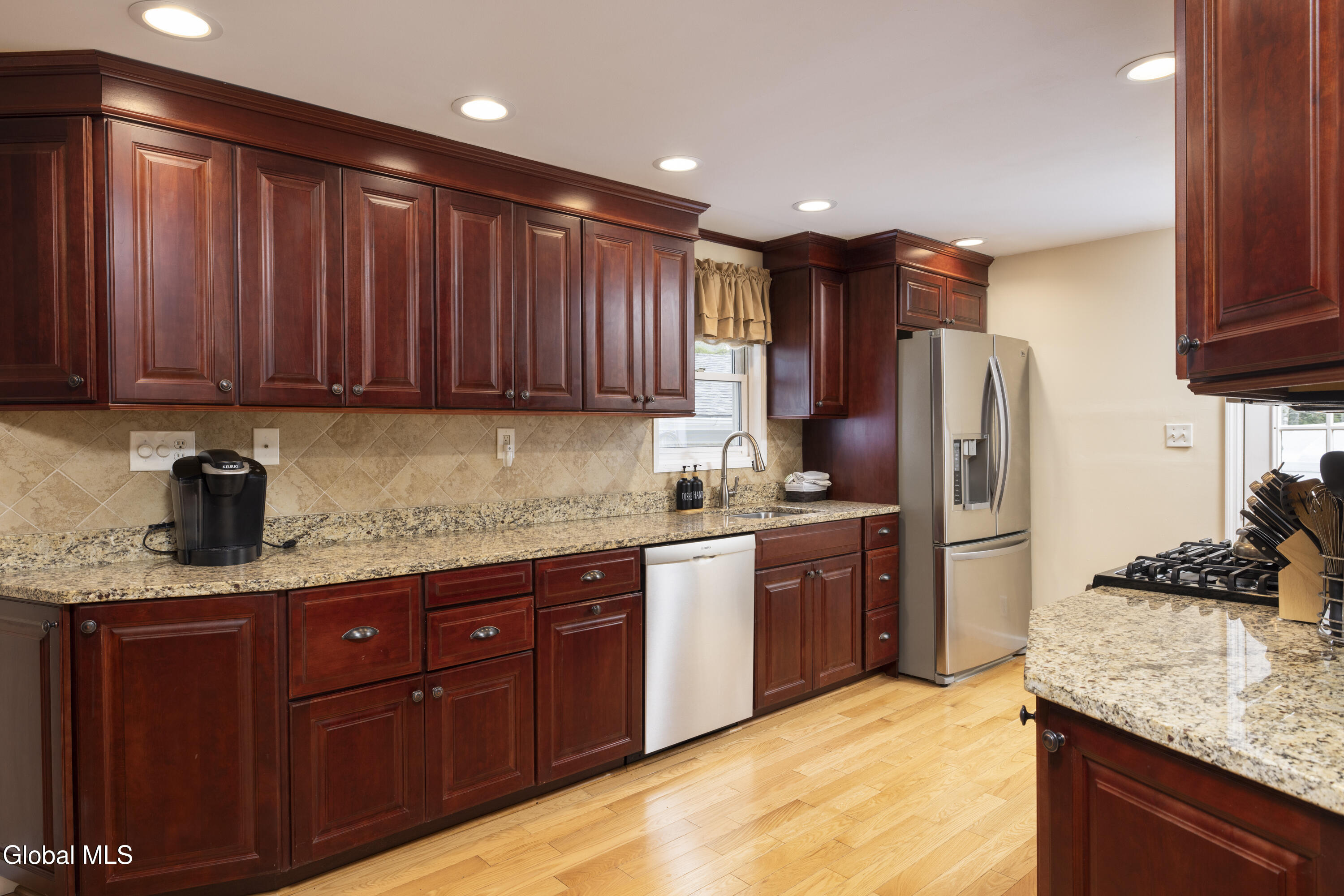 17 Queen Diana Lane Queensbury NY 12804