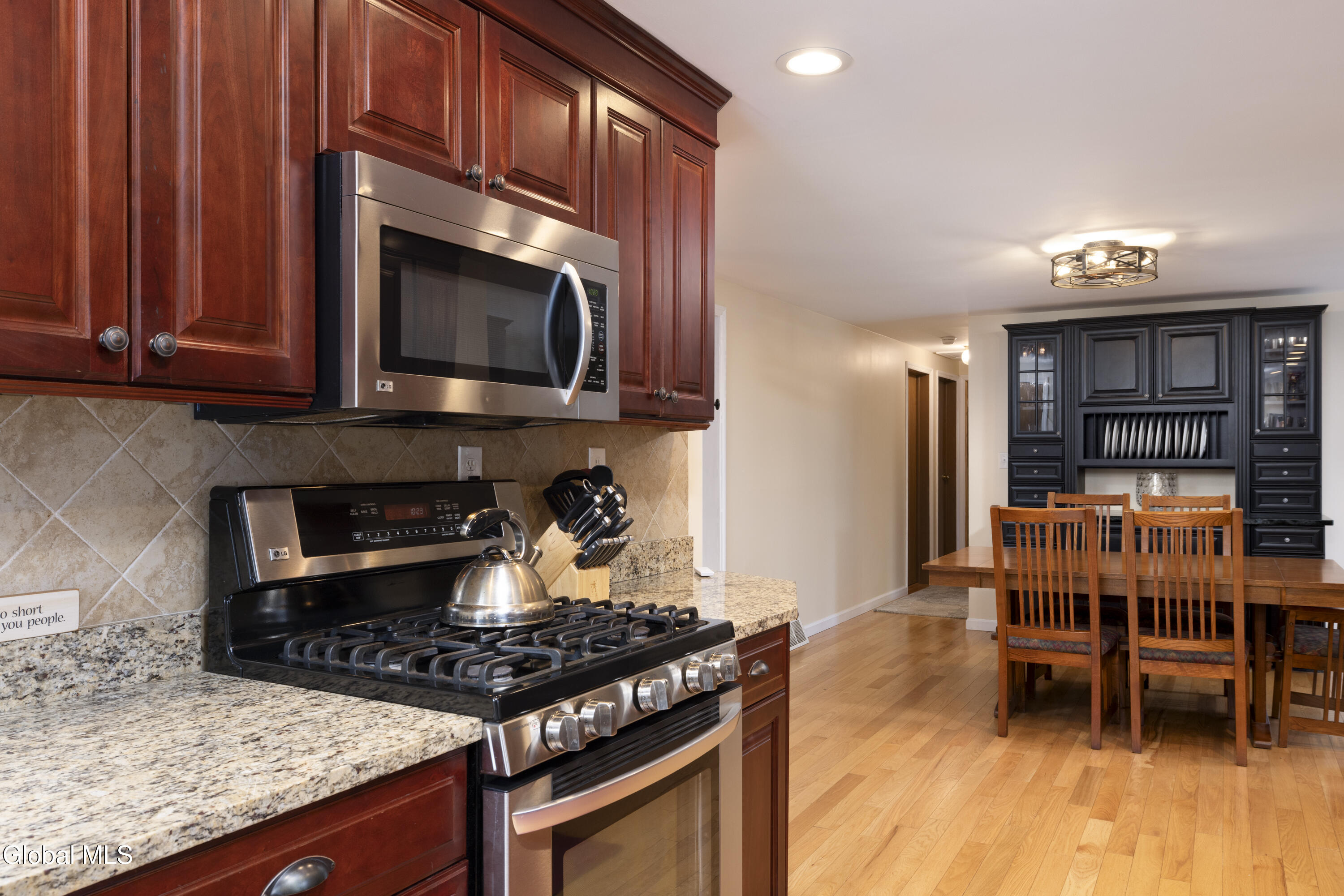 17 Queen Diana Lane Queensbury NY 12804