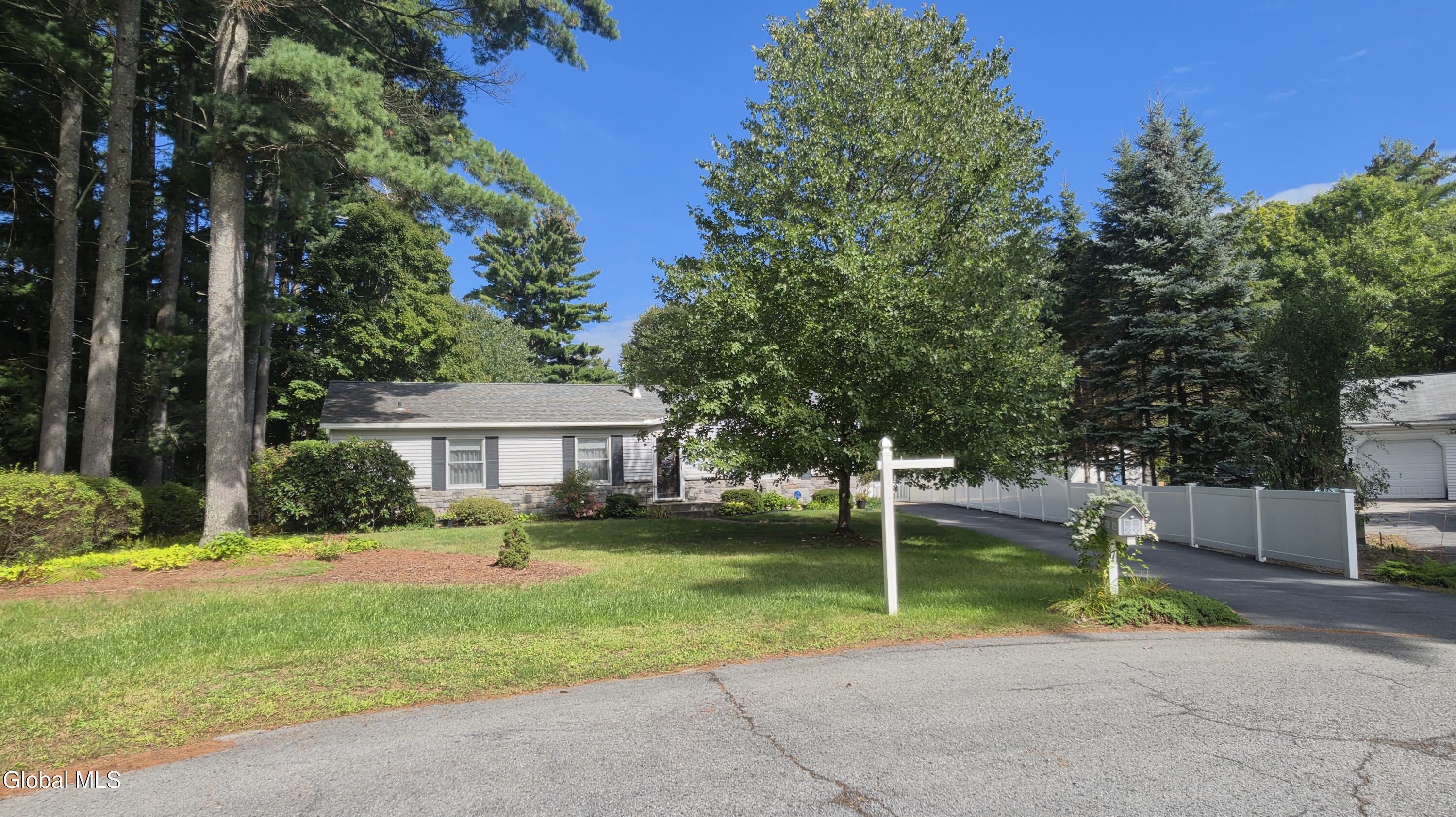 17 Queen Diana Lane Queensbury NY 12804