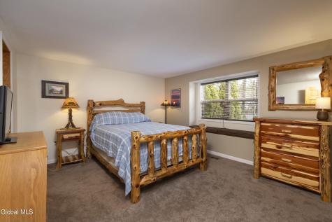 17 Queen Diana Lane Queensbury NY 12804