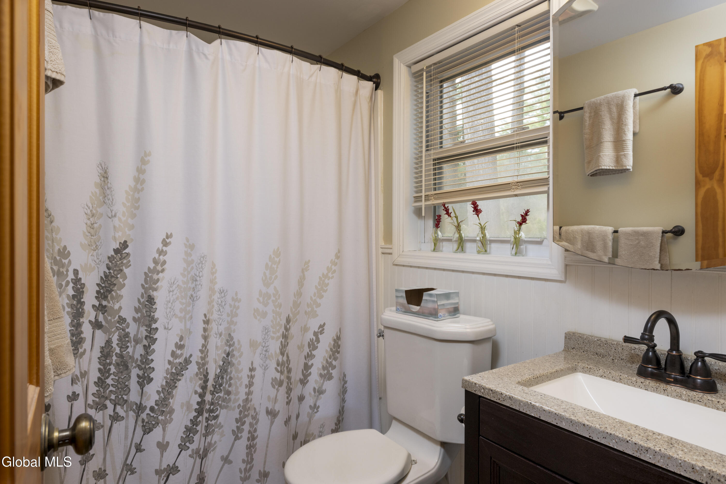 17 Queen Diana Lane Queensbury NY 12804