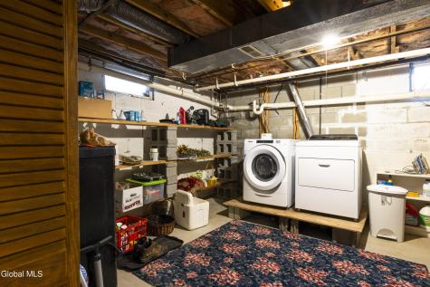 17 Queen Diana Lane Queensbury NY 12804