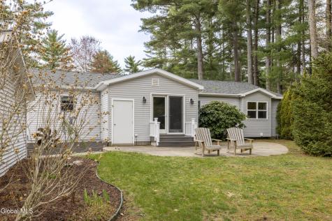 17 Queen Diana Lane Queensbury NY 12804