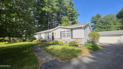 17 Queen Diana Lane Queensbury NY 12804