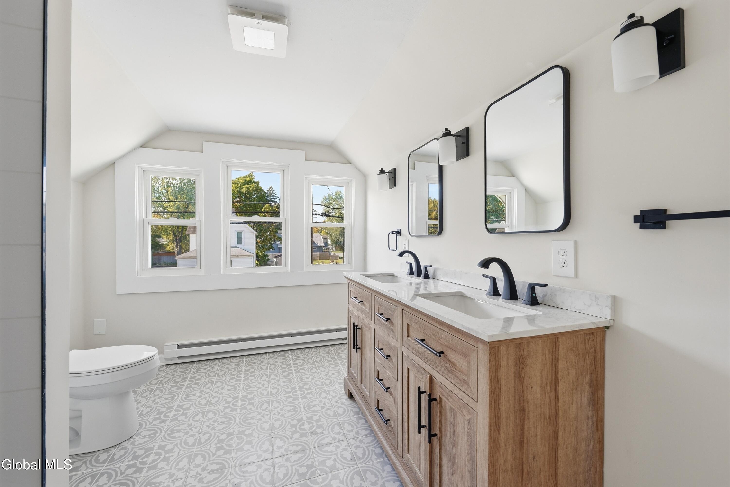 1512 Helderberg Avenue Rotterdam NY 12306