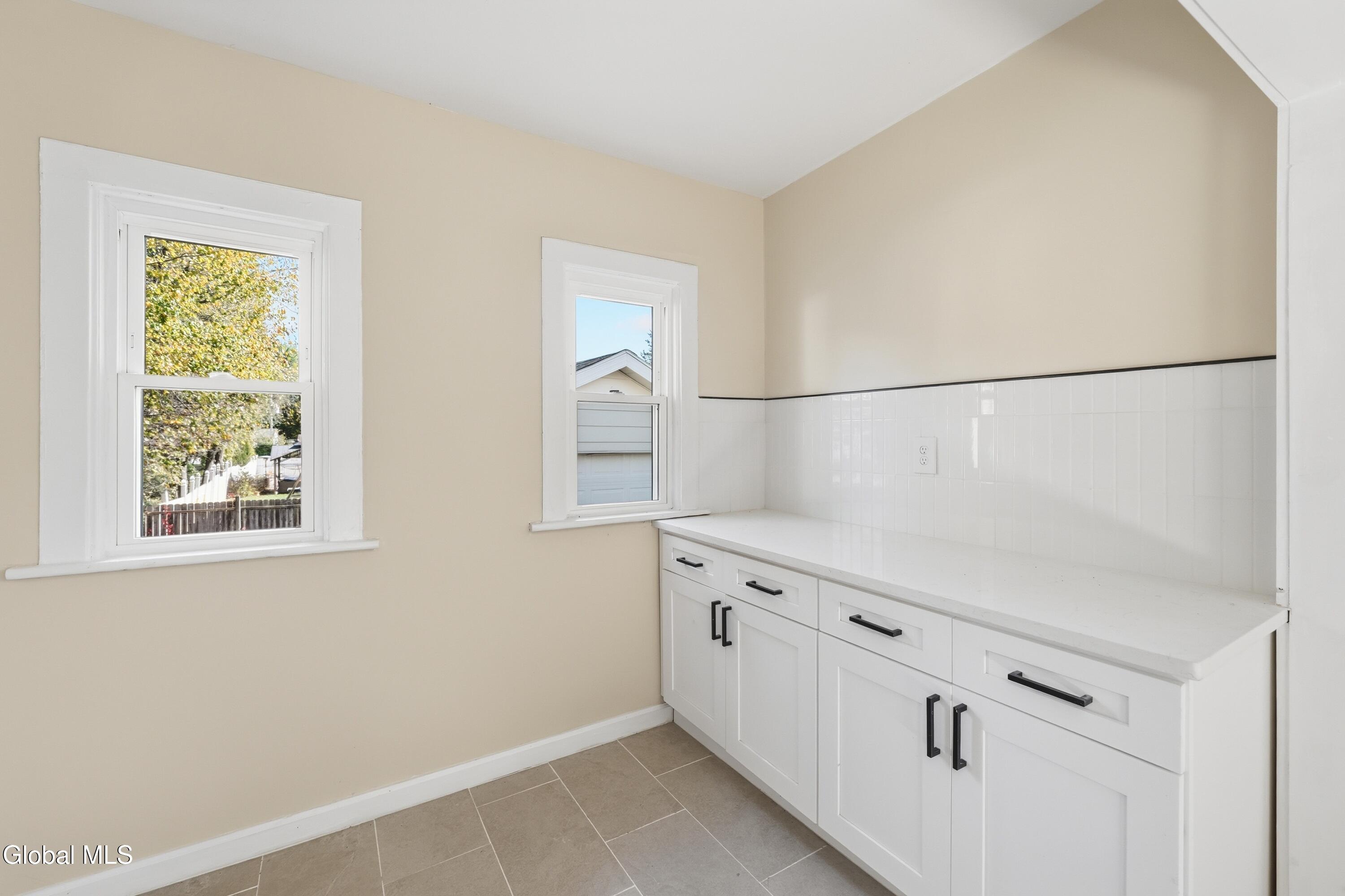 1512 Helderberg Avenue Rotterdam NY 12306