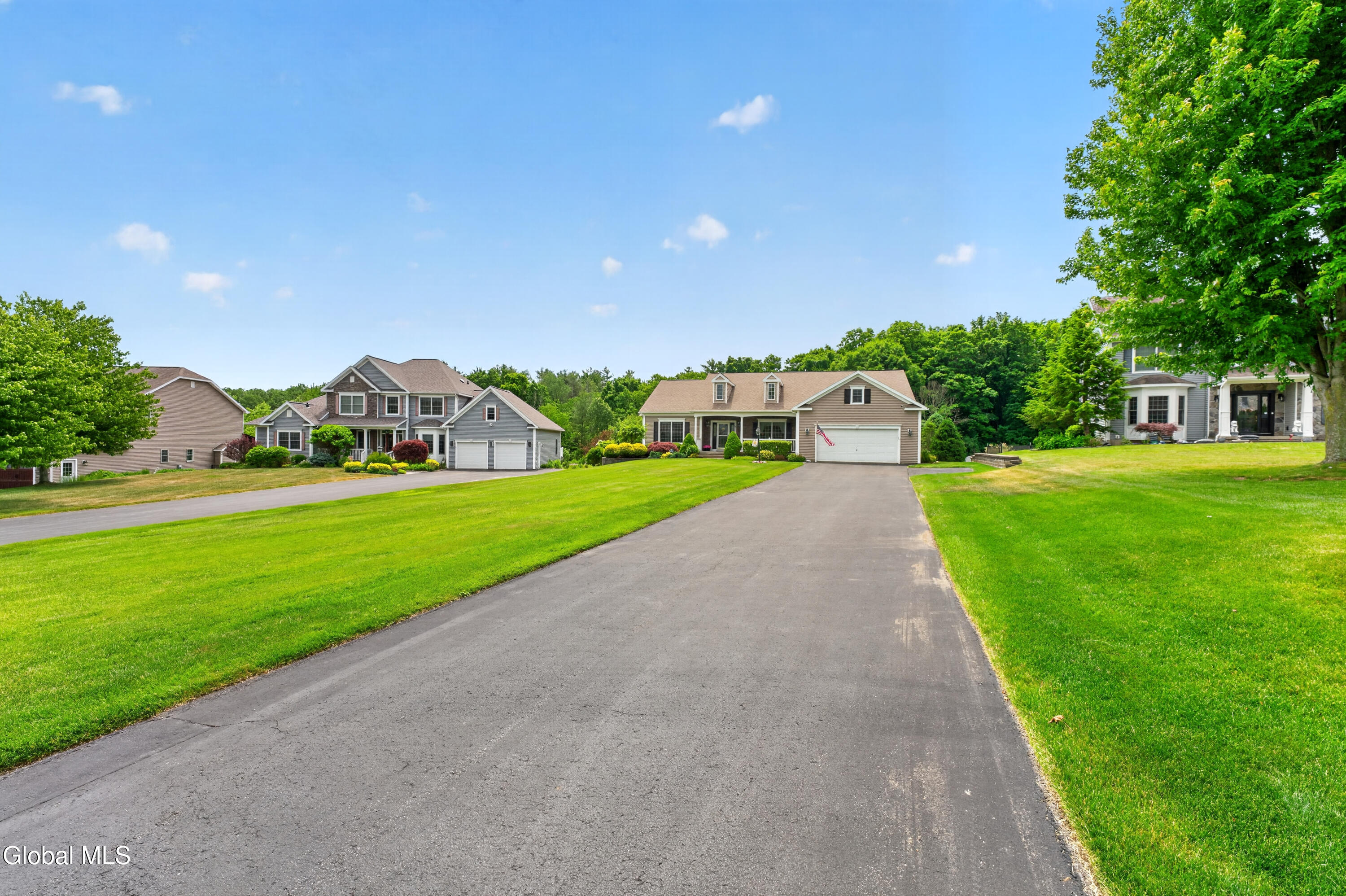 19 Addison Way Rexford NY 12148