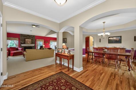 19 Addison Way Rexford NY 12148