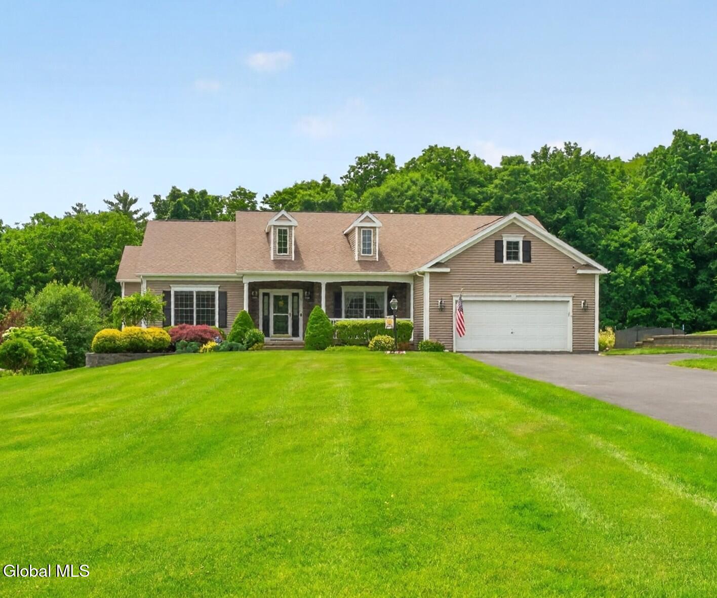 19 Addison Way Rexford NY 12148