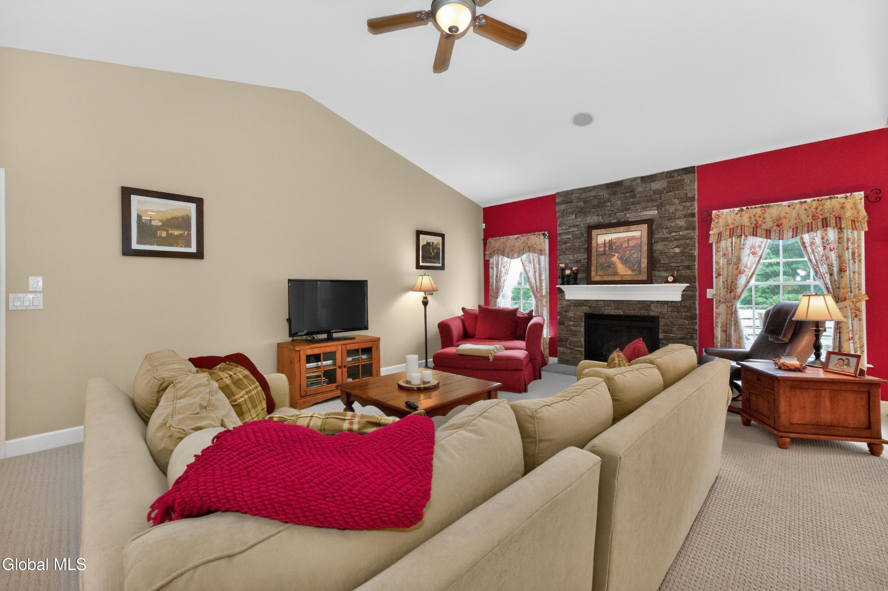 19 Addison Way Rexford NY 12148