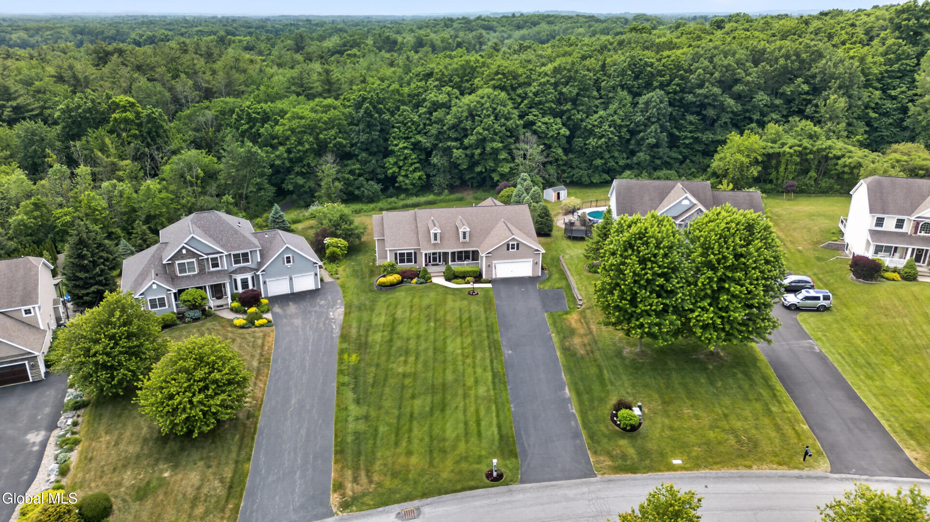 19 Addison Way Rexford NY 12148