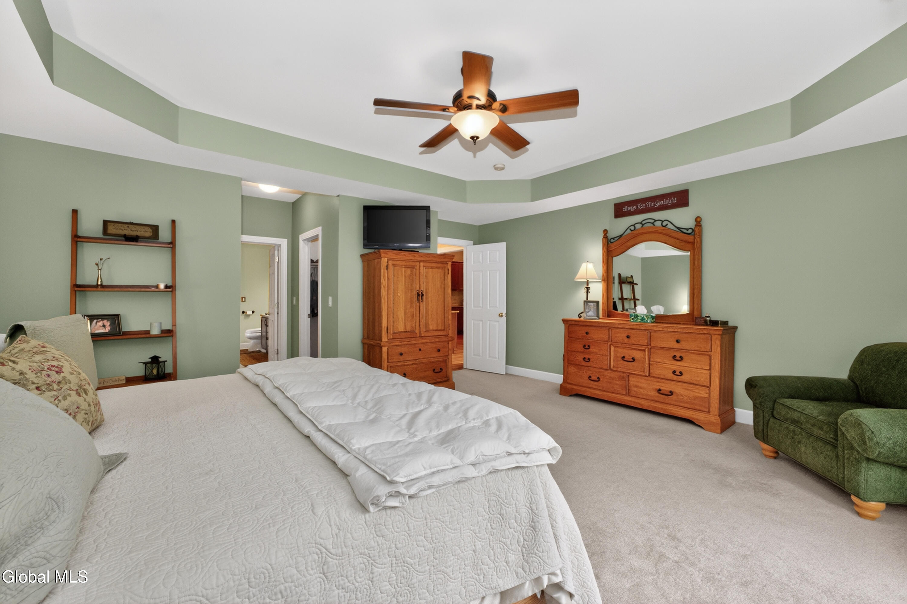 19 Addison Way Rexford NY 12148