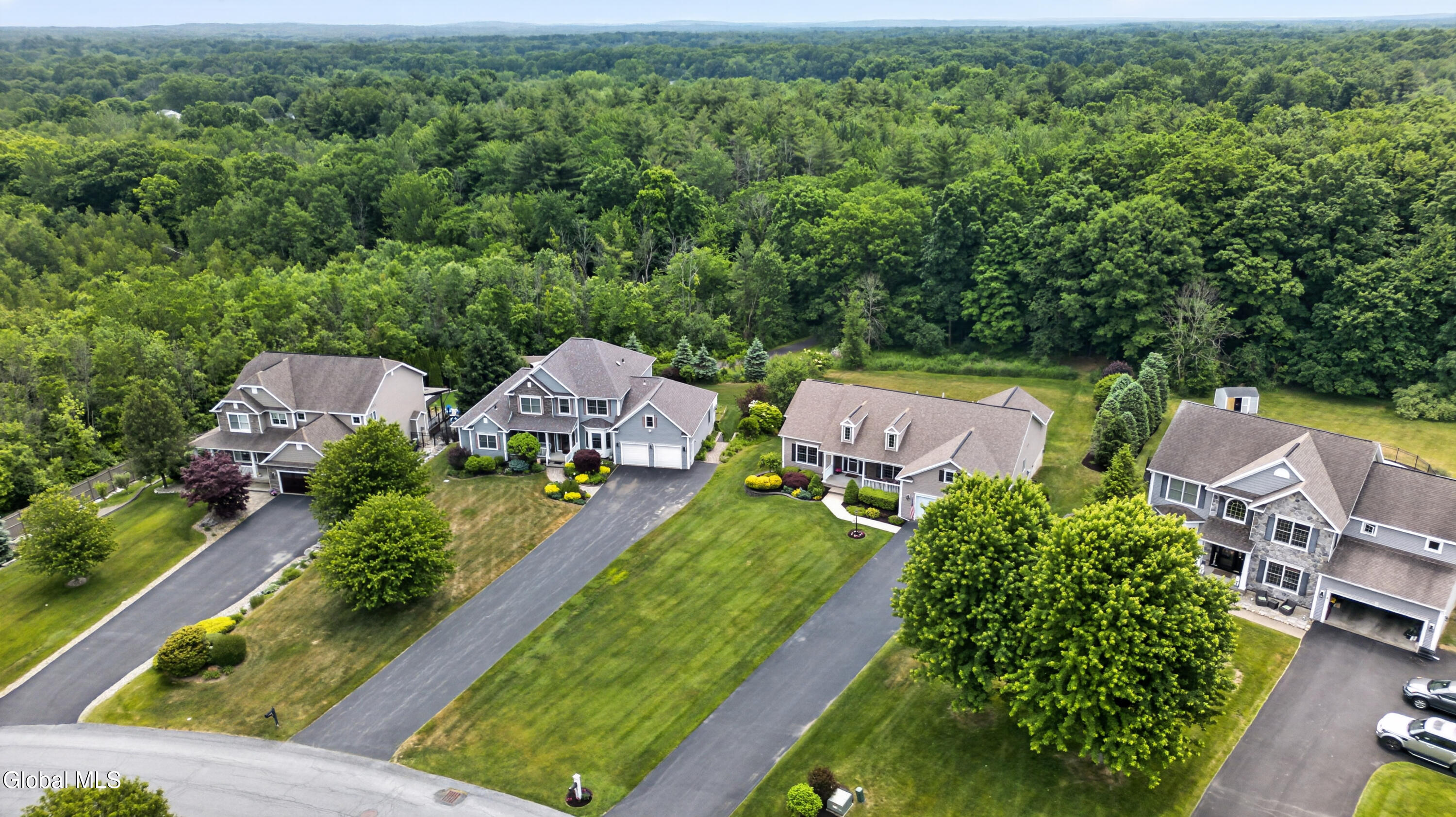 19 Addison Way Rexford NY 12148