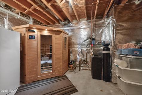 19 Addison Way Rexford NY 12148